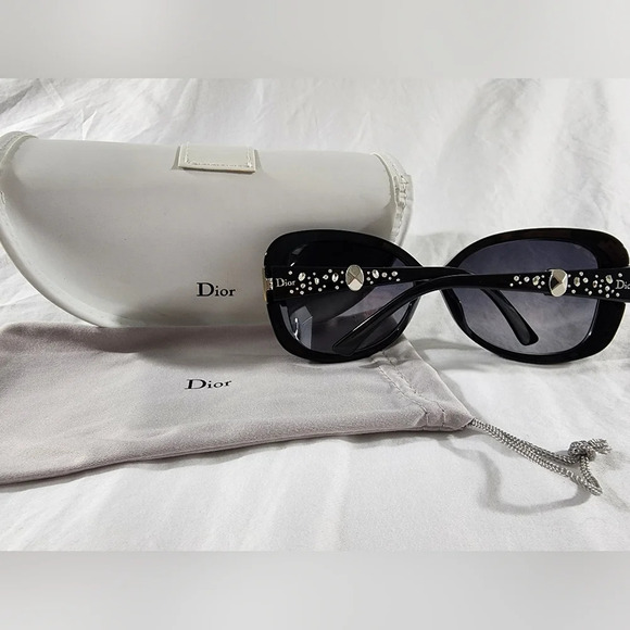 Authentic Dior Midnight Sunglasses - Picture 2 of 11